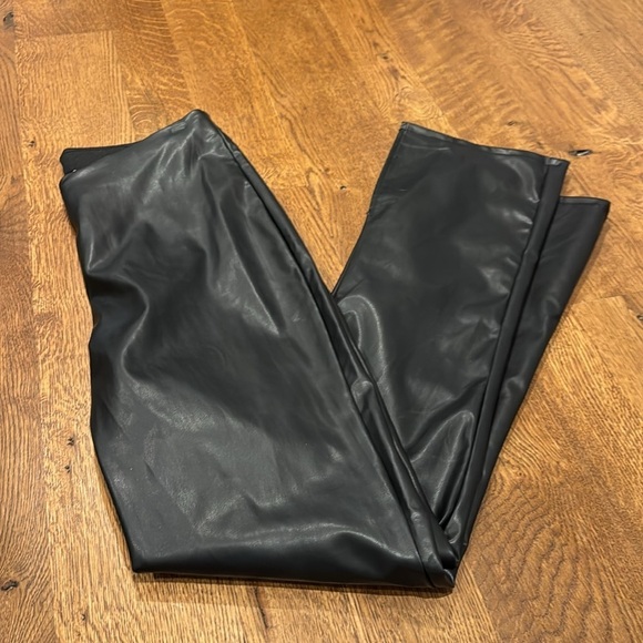 H&M Women’s Wide Leg Pants Black Size Medium - Picture 1 of 5